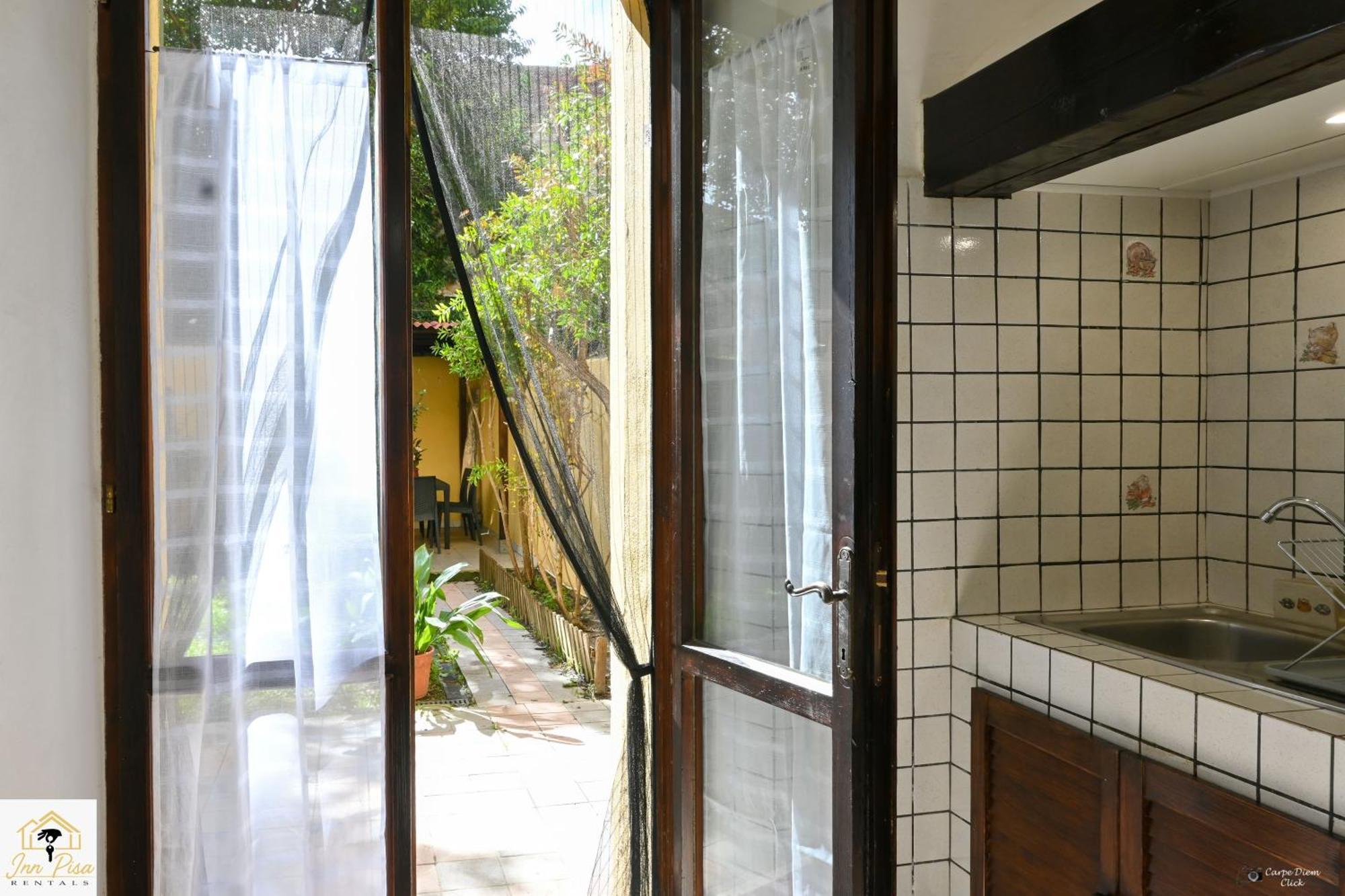 - Eden Garden Flat Pisa